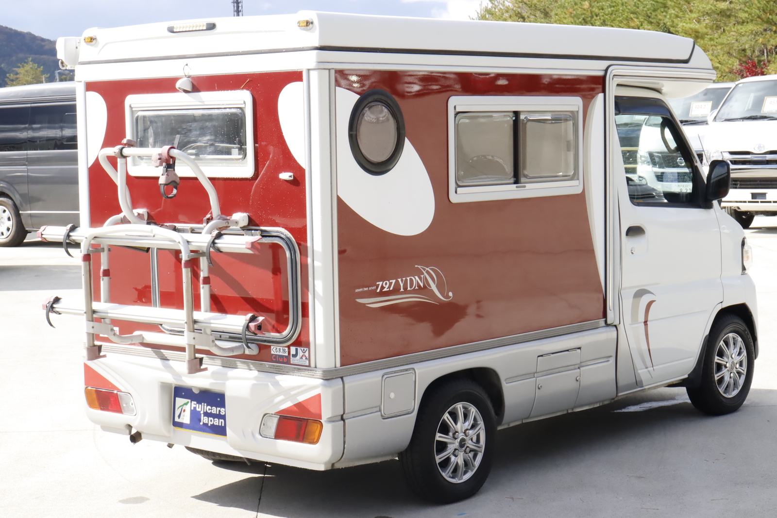 キャンピングカー軽キャンパー