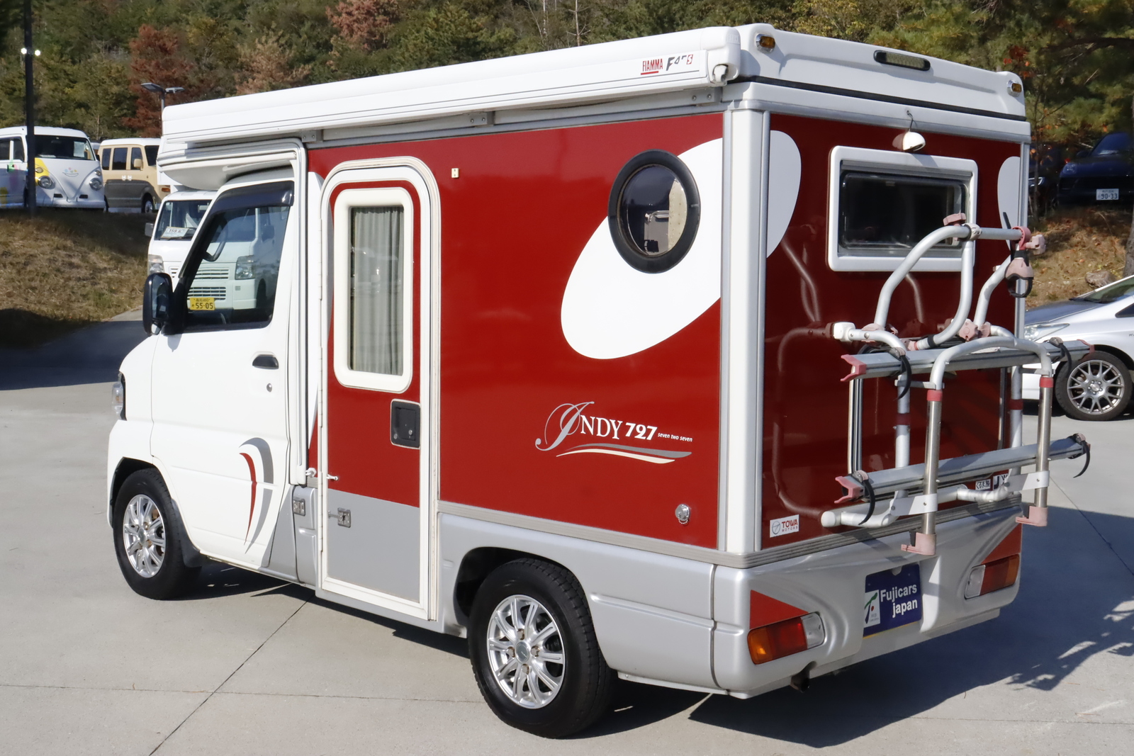 キャンピングカー軽キャンパー