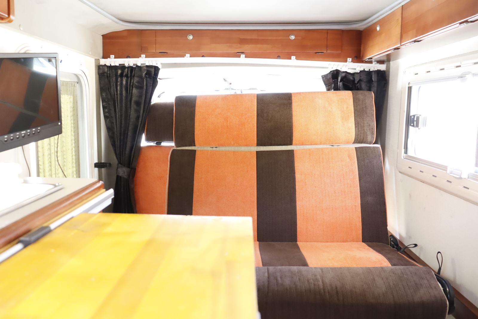 キャンピングカー軽キャンパー