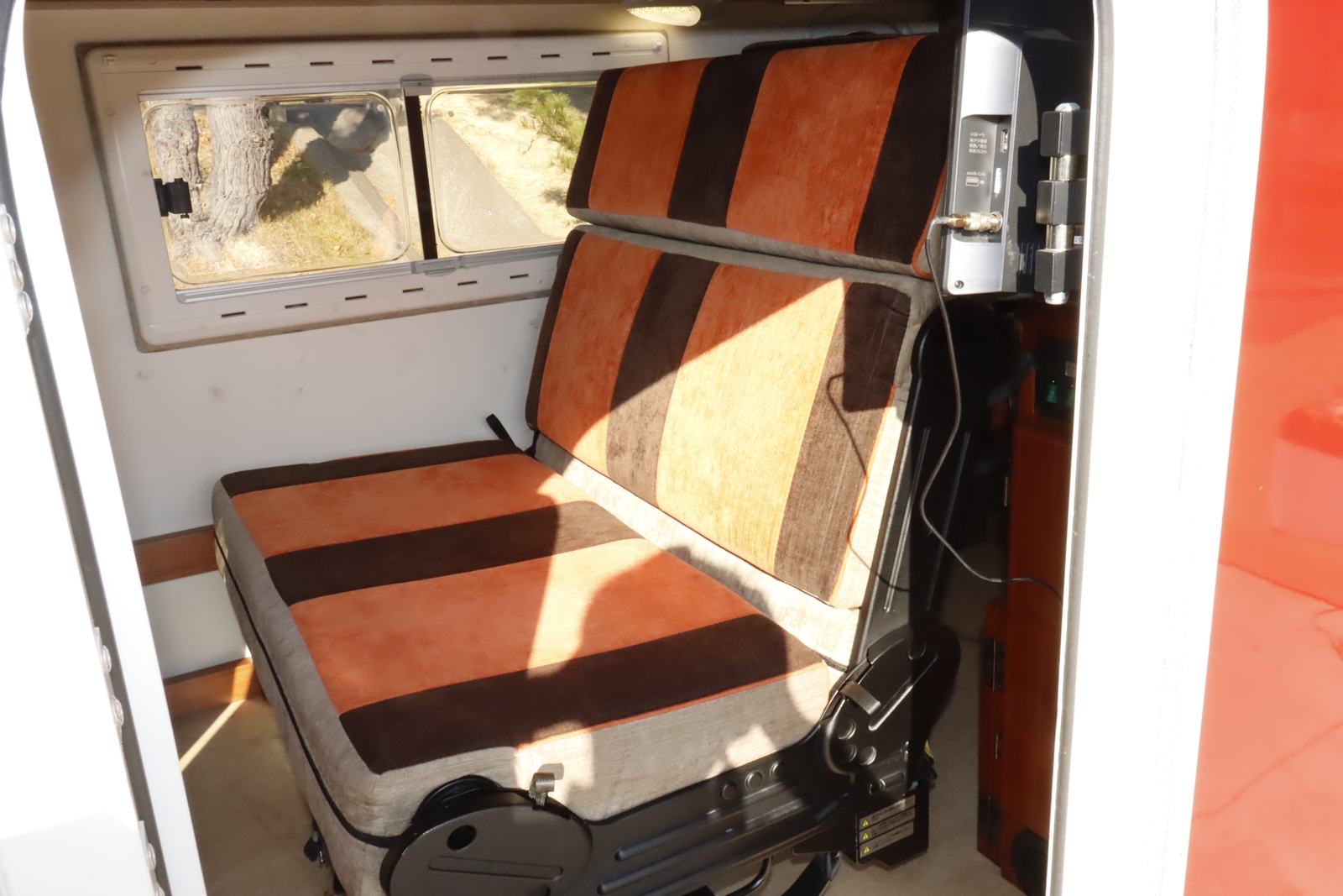 キャンピングカー軽キャンパー