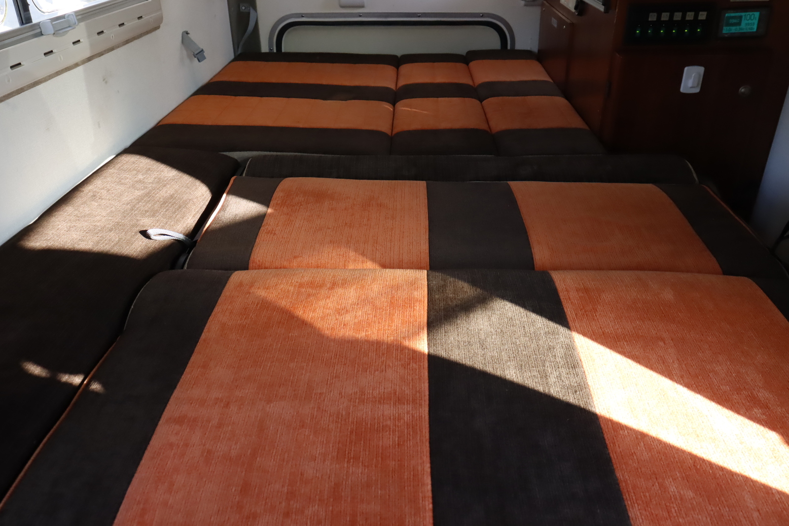 キャンピングカー軽キャンパー