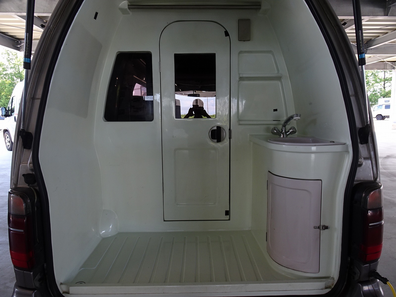 キャンピングカーバンコン