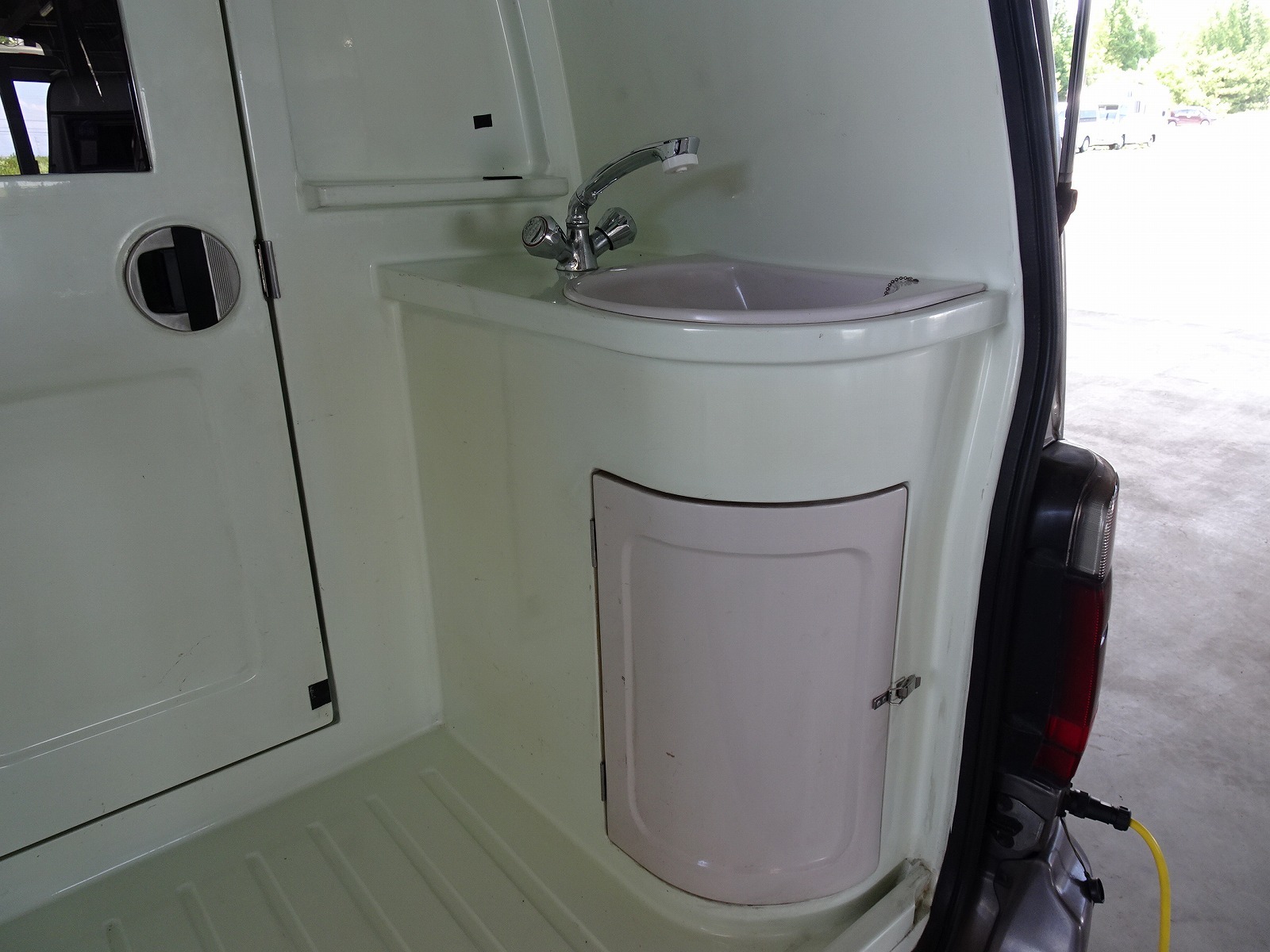 キャンピングカーバンコン