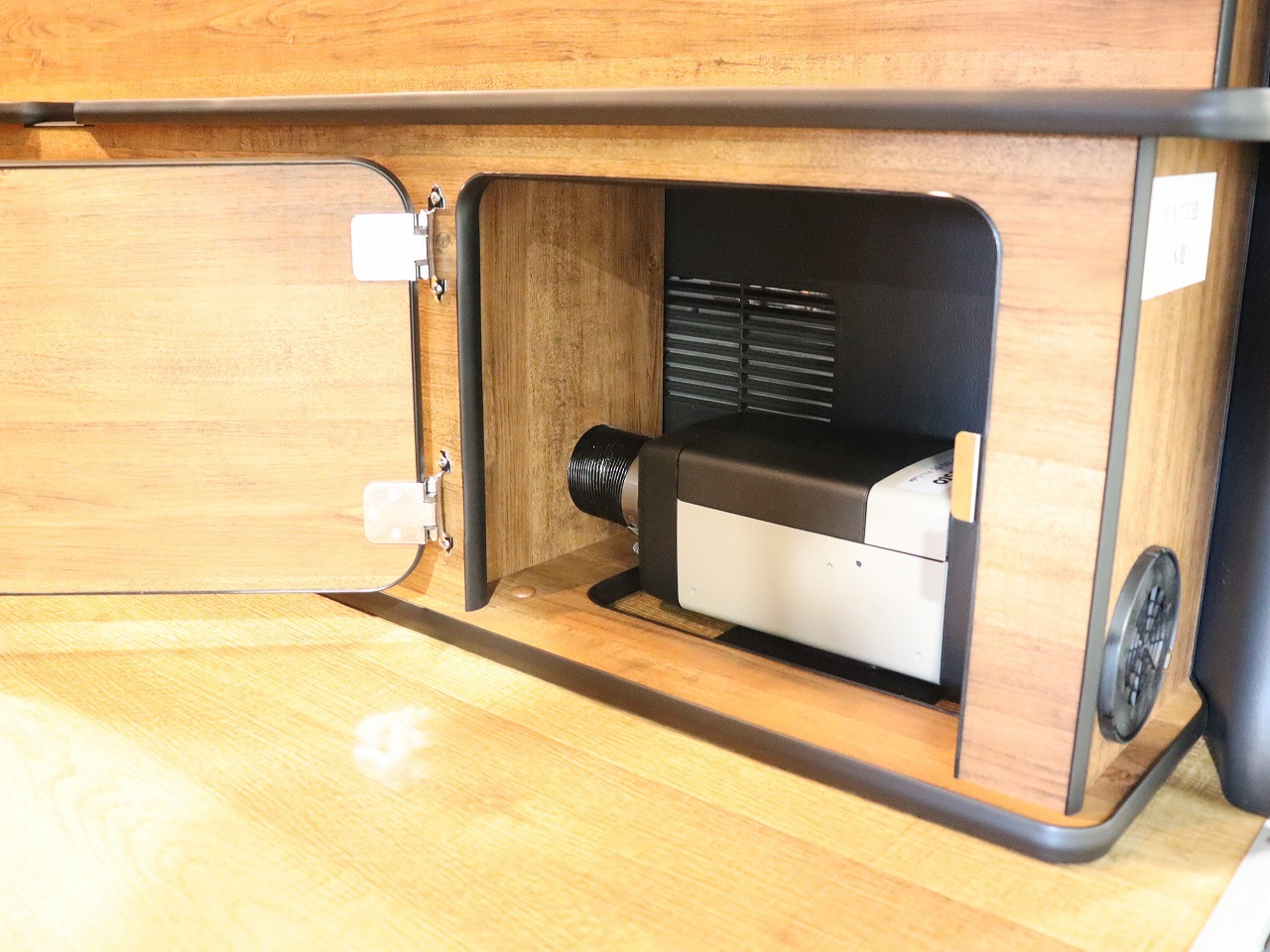 キャンピングカーバンコン