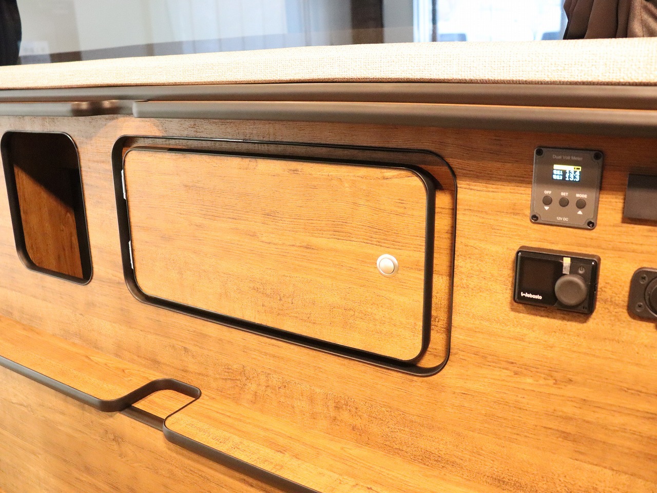 キャンピングカーバンコン