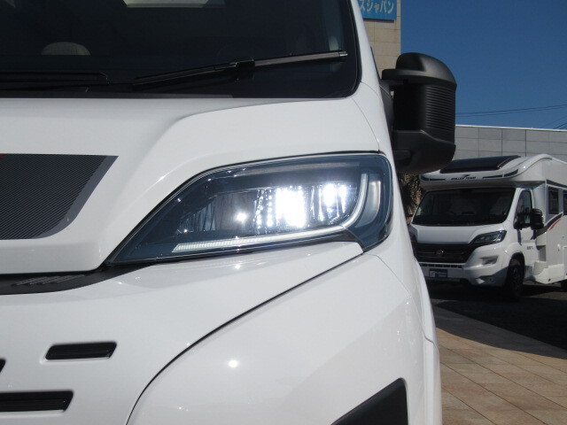 キャンピングカーバンコン