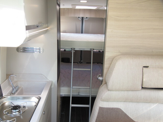 キャンピングカーバンコン