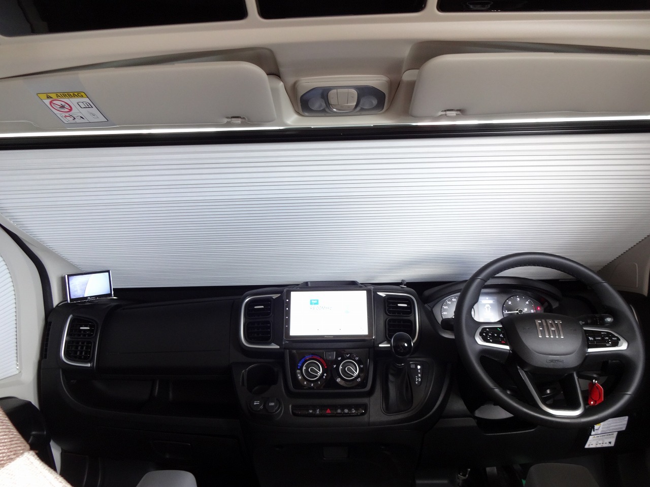 キャンピングカーバンコン