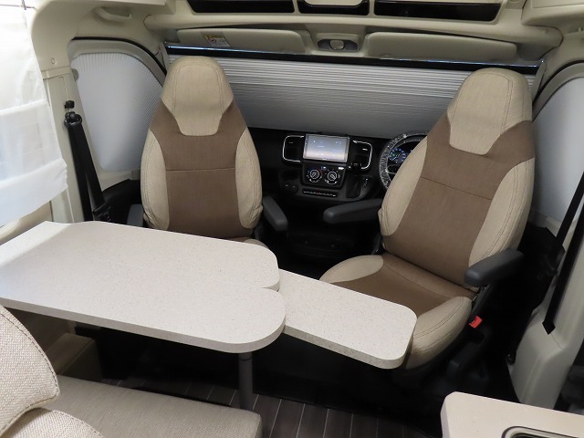 キャンピングカーバンコン