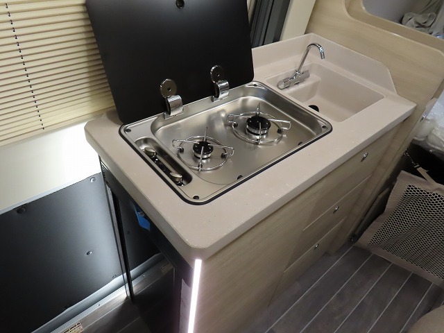 キャンピングカーバンコン