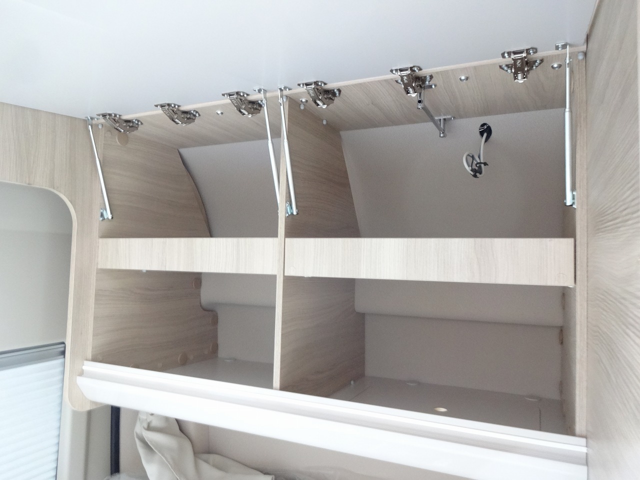 キャンピングカーバンコン