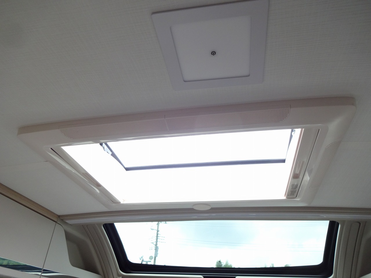 キャンピングカーバンコン