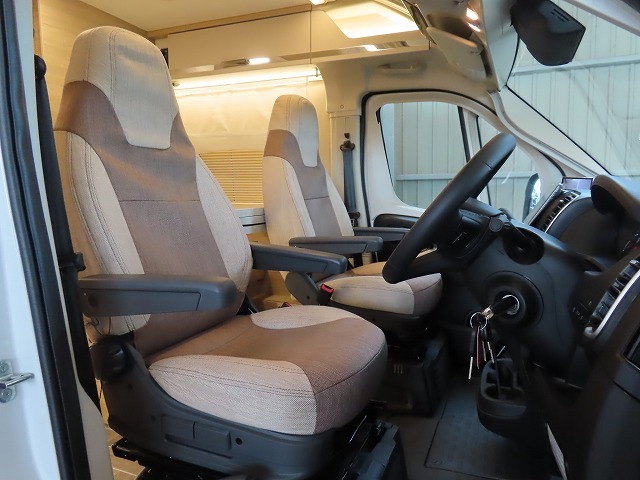 キャンピングカーバンコン