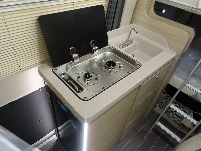 キャンピングカーバンコン