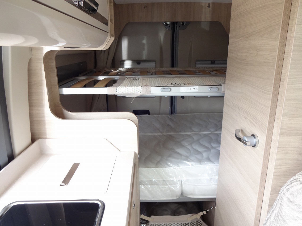 キャンピングカーバンコン