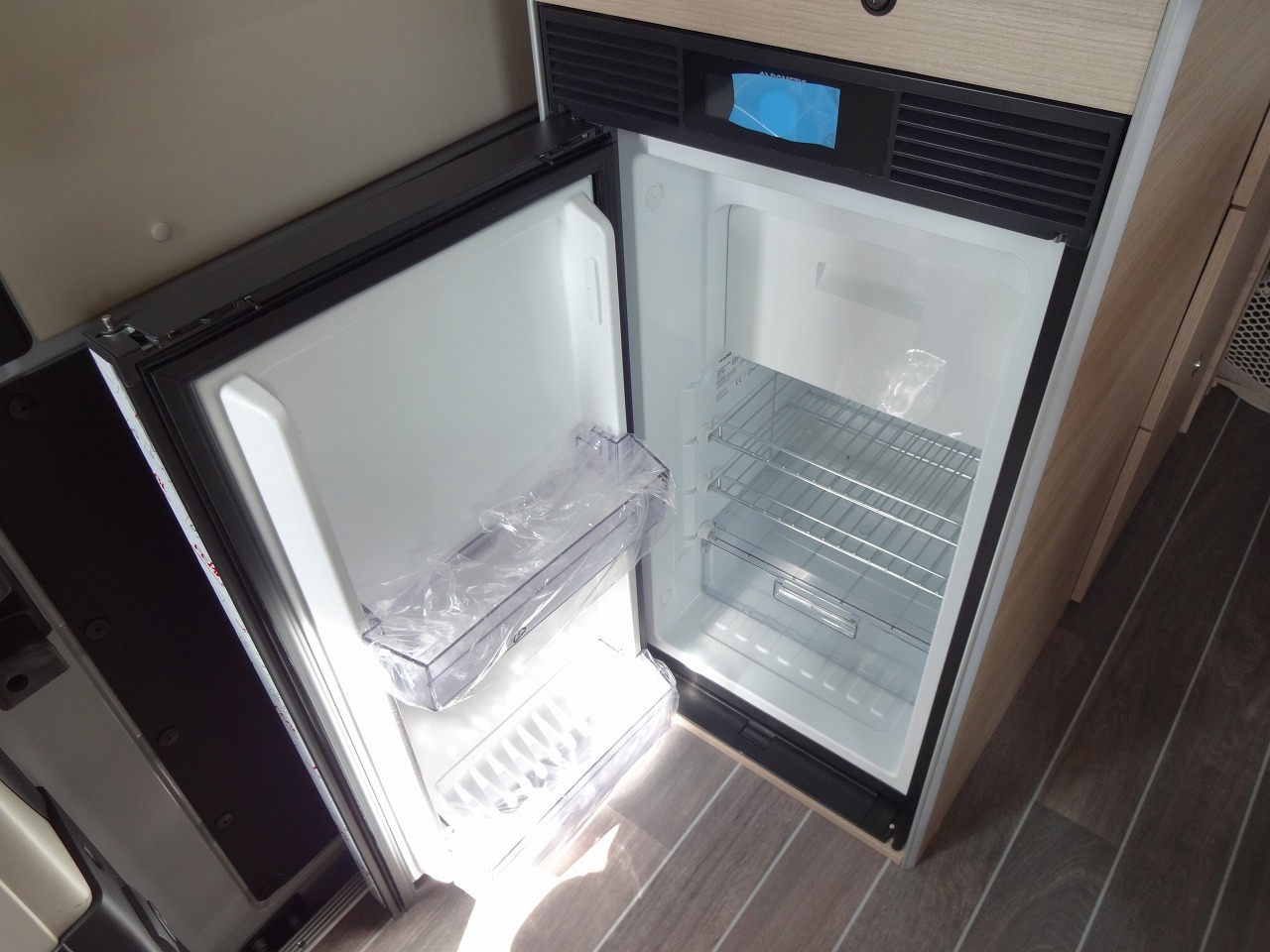 キャンピングカーバンコン