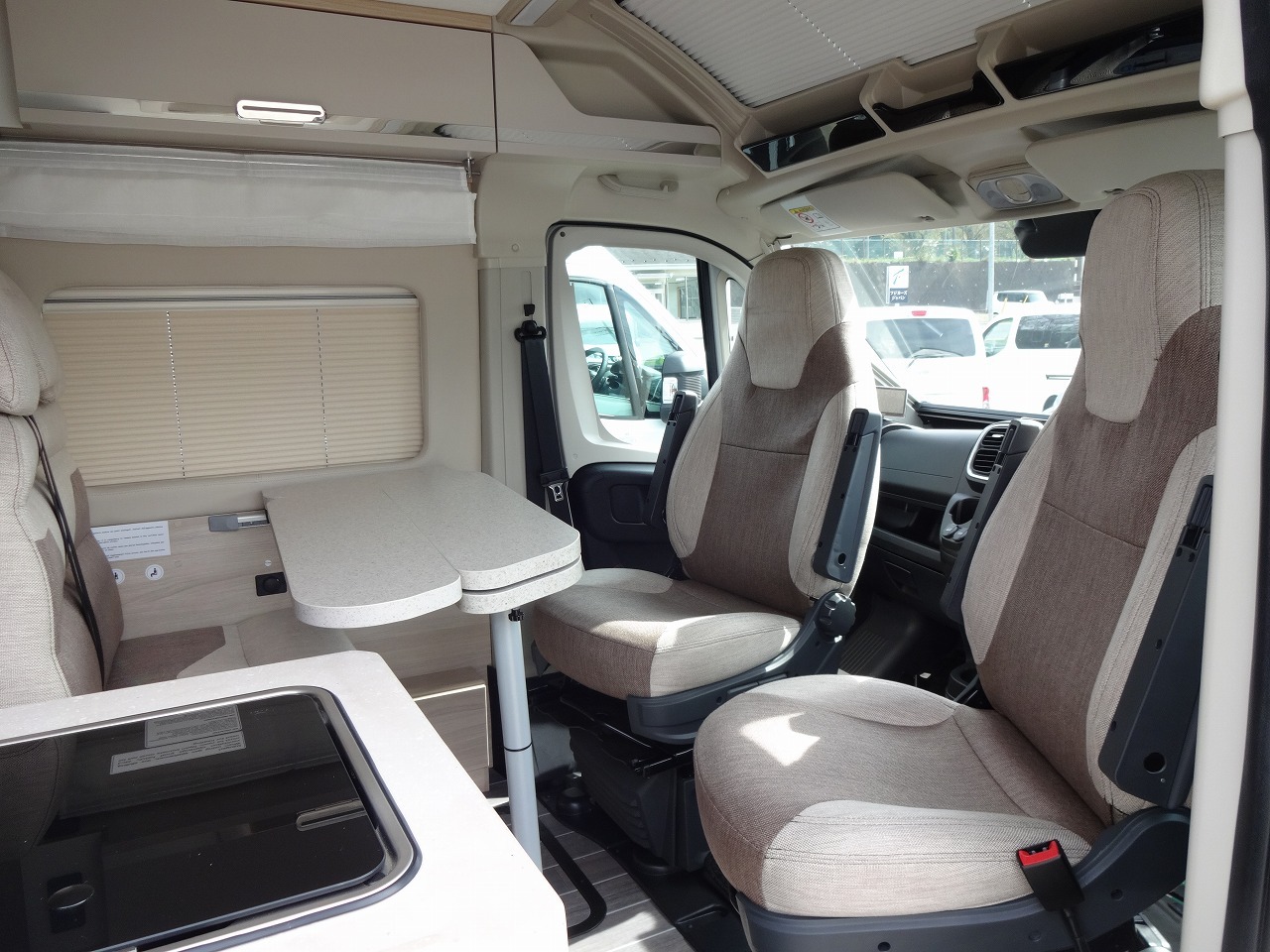 キャンピングカーバンコン