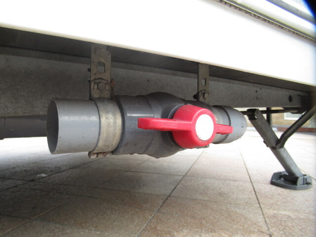 キャンピングカートレーラー