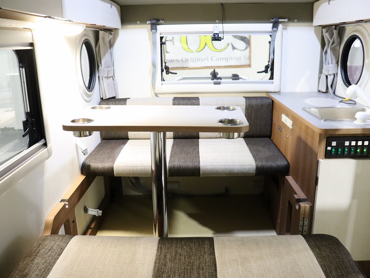 キャンピングカー軽キャンパー