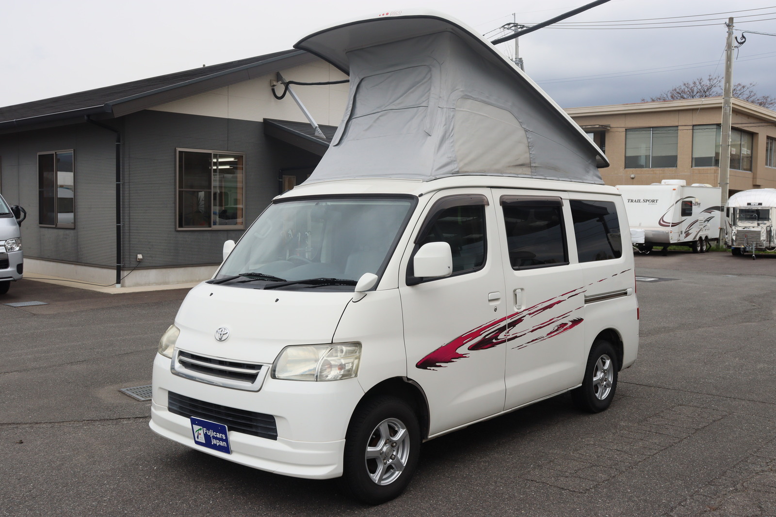 キャンピングカーバンコン