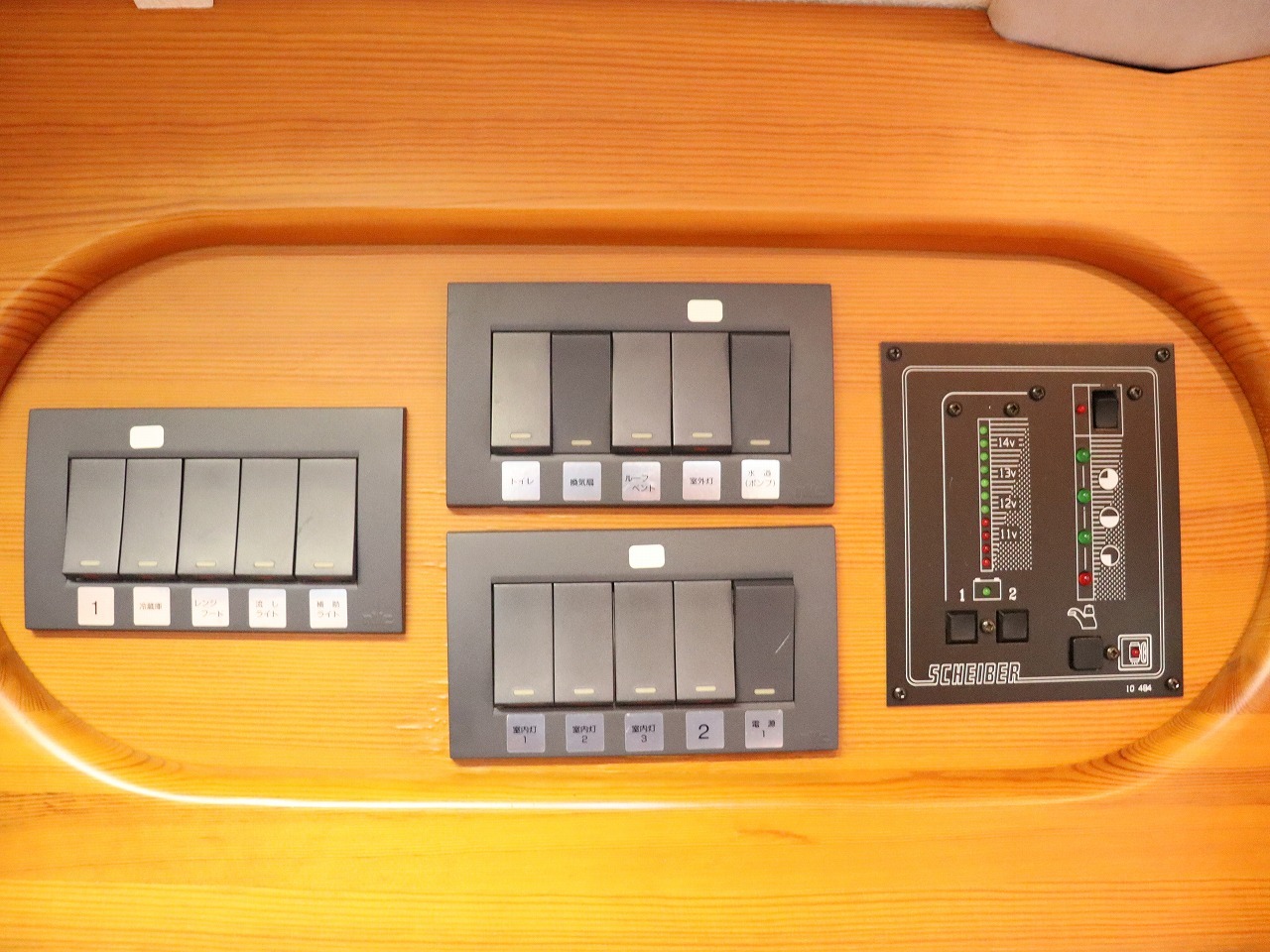 キャンピングカーキャブコン