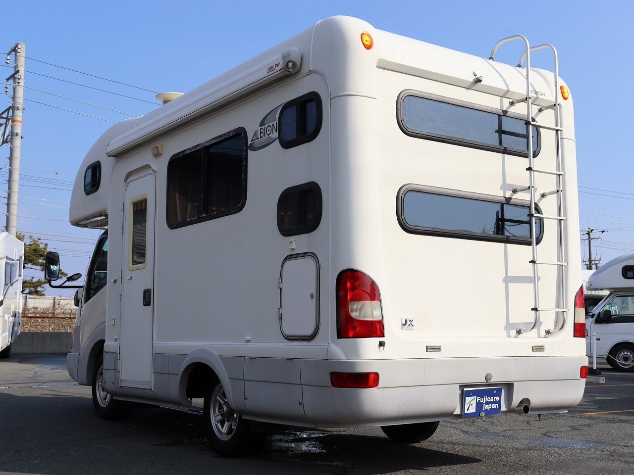 キャンピングカーキャブコン