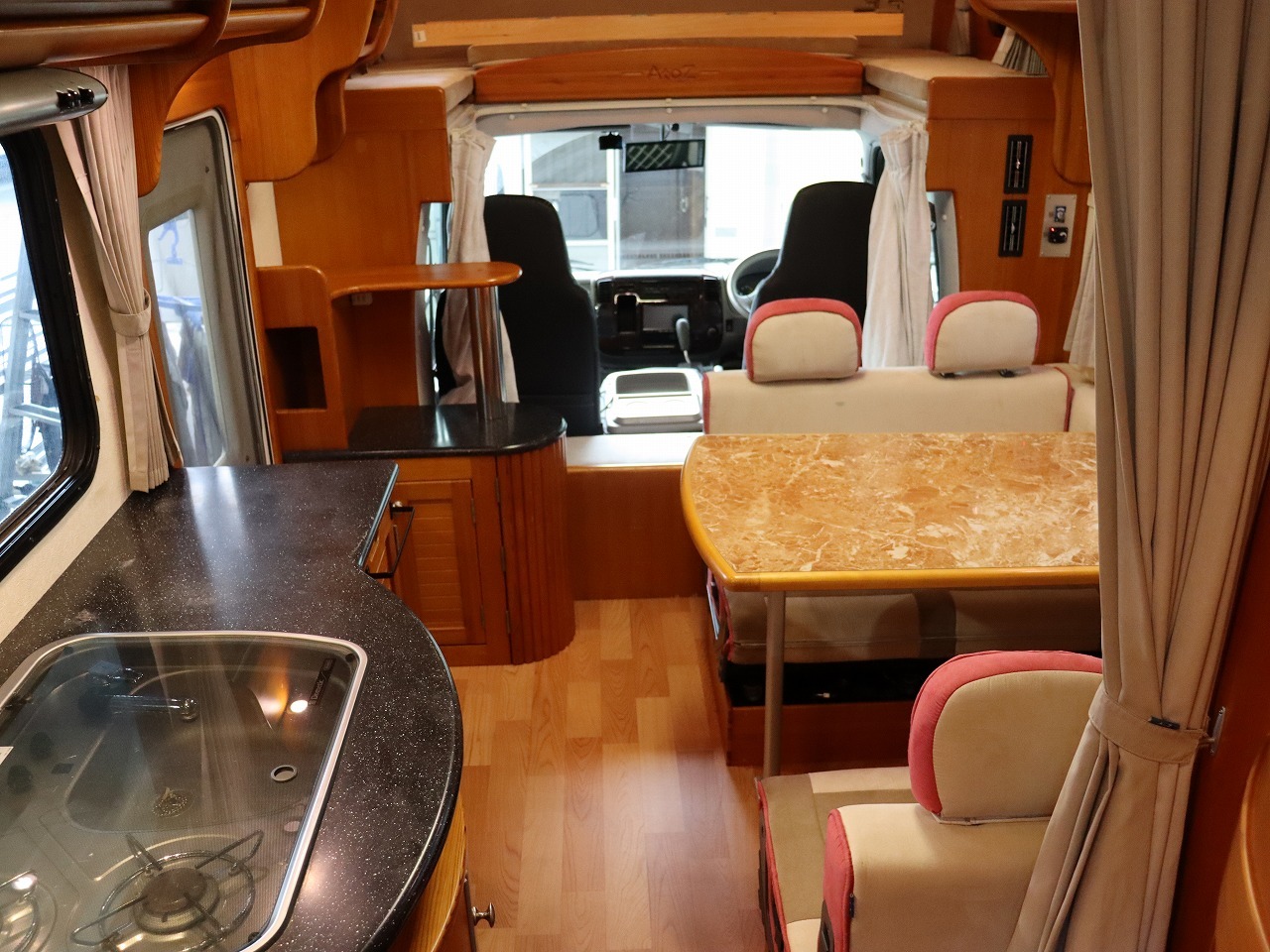 キャンピングカーキャブコン