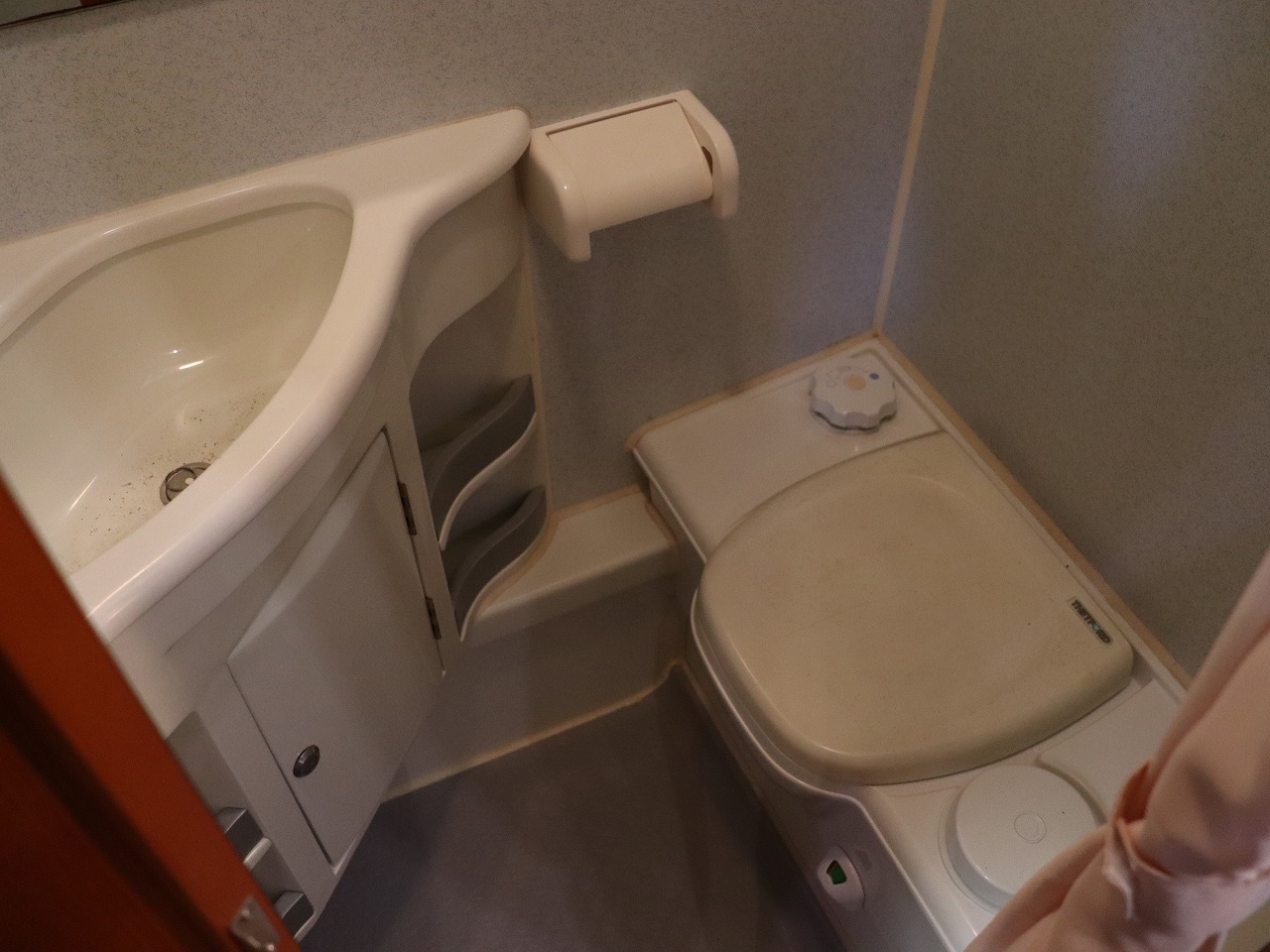 キャンピングカーキャブコン