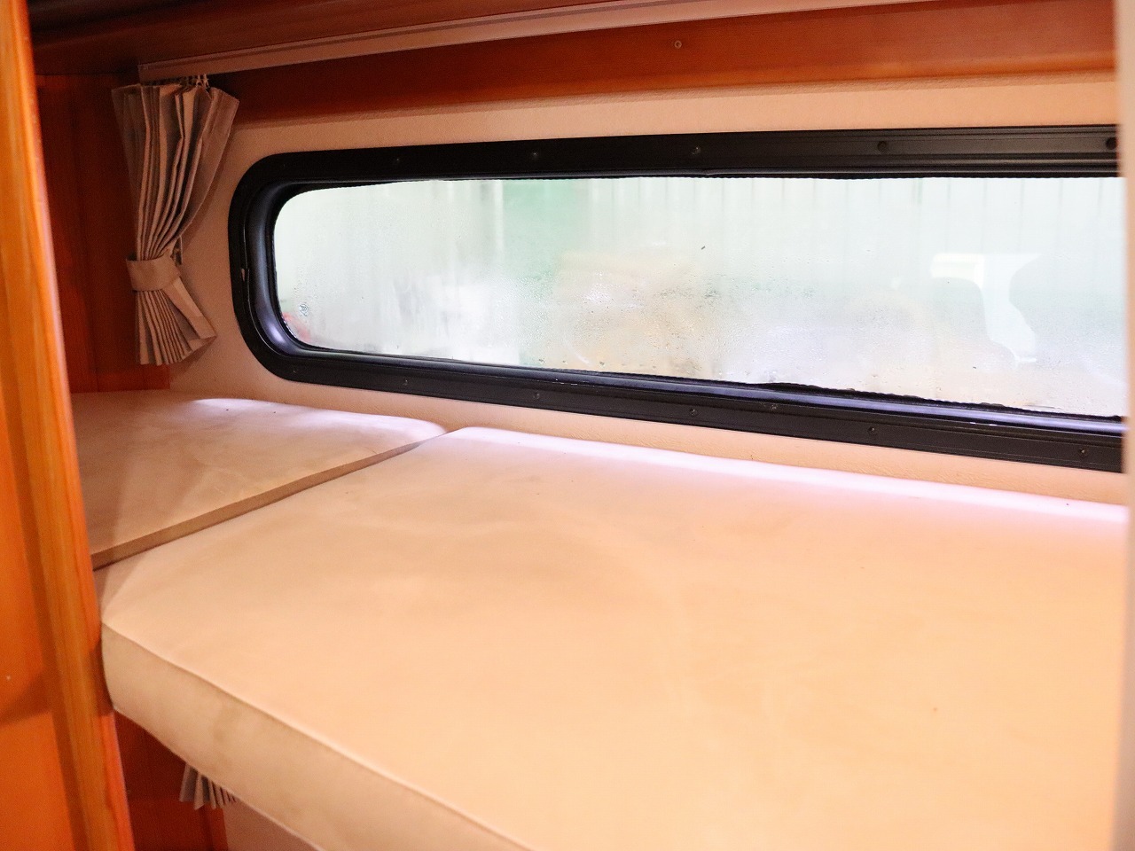 キャンピングカーキャブコン