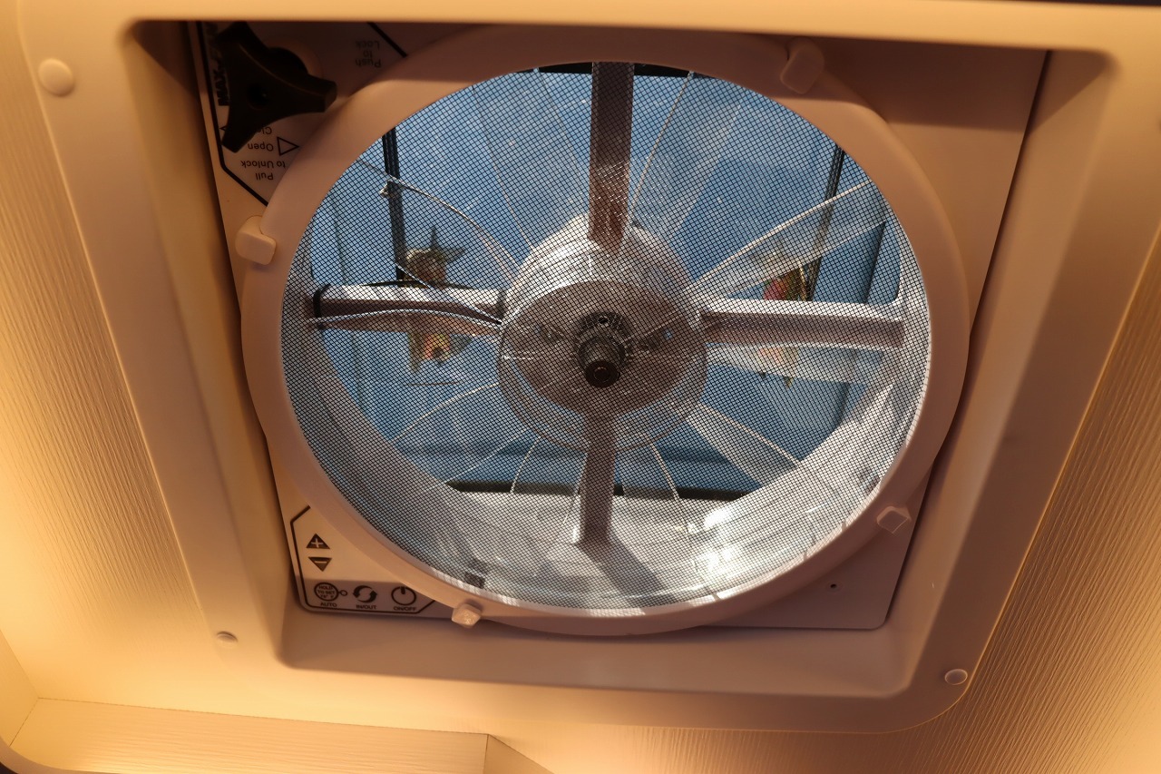 キャンピングカーキャブコン