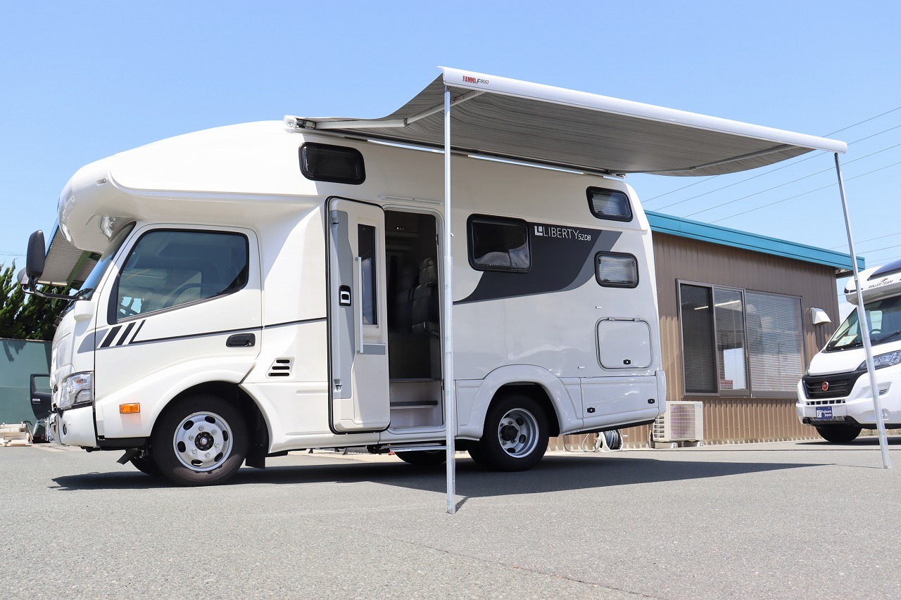 キャンピングカーキャブコン