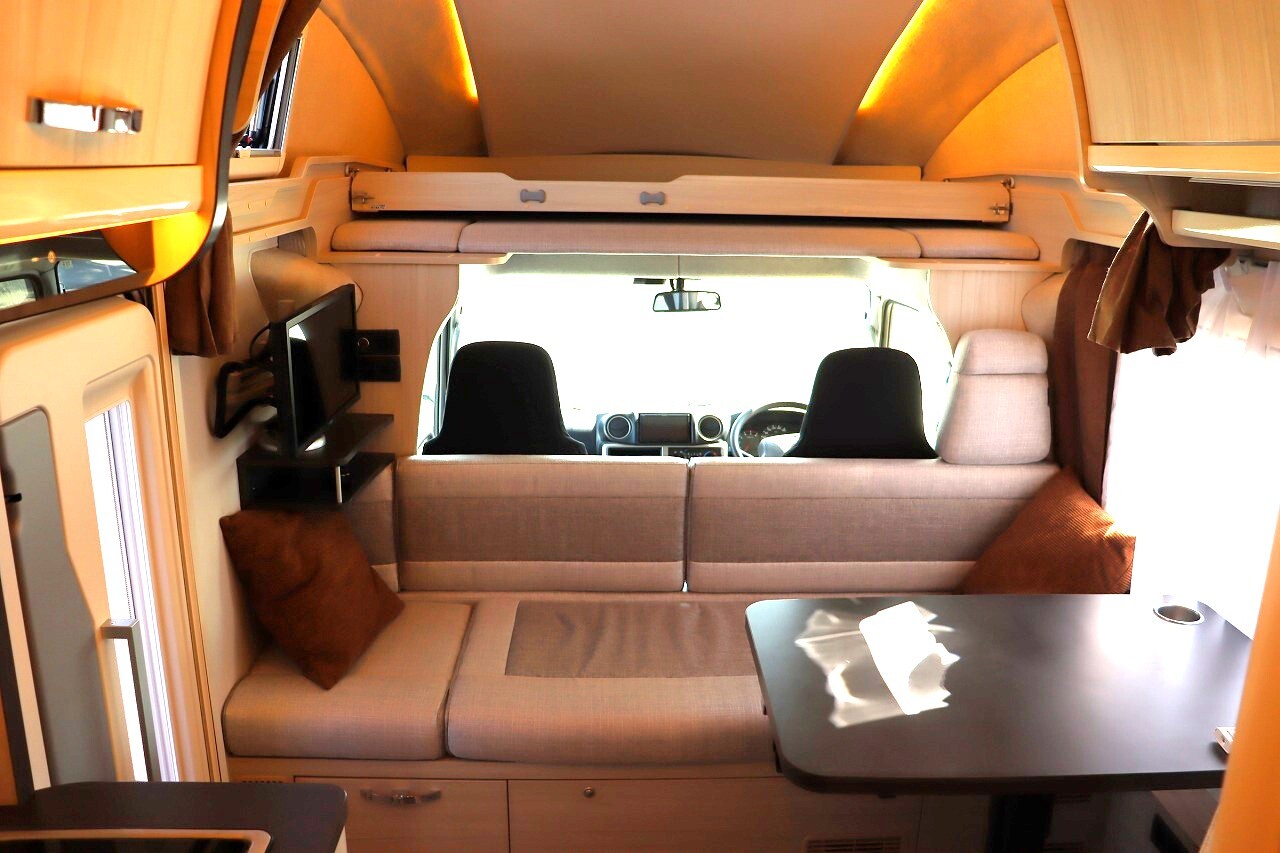 キャンピングカーキャブコン