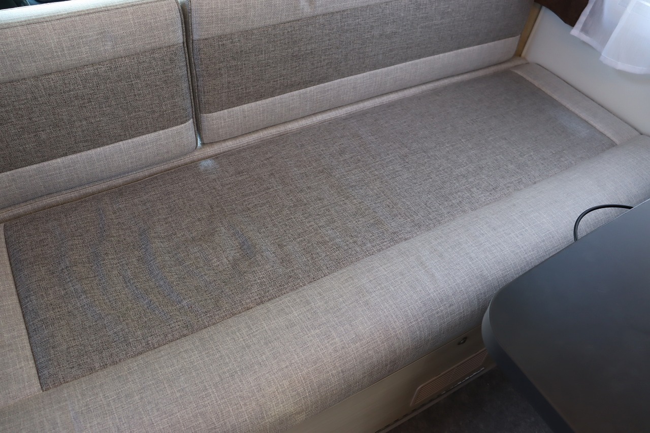 キャンピングカーキャブコン