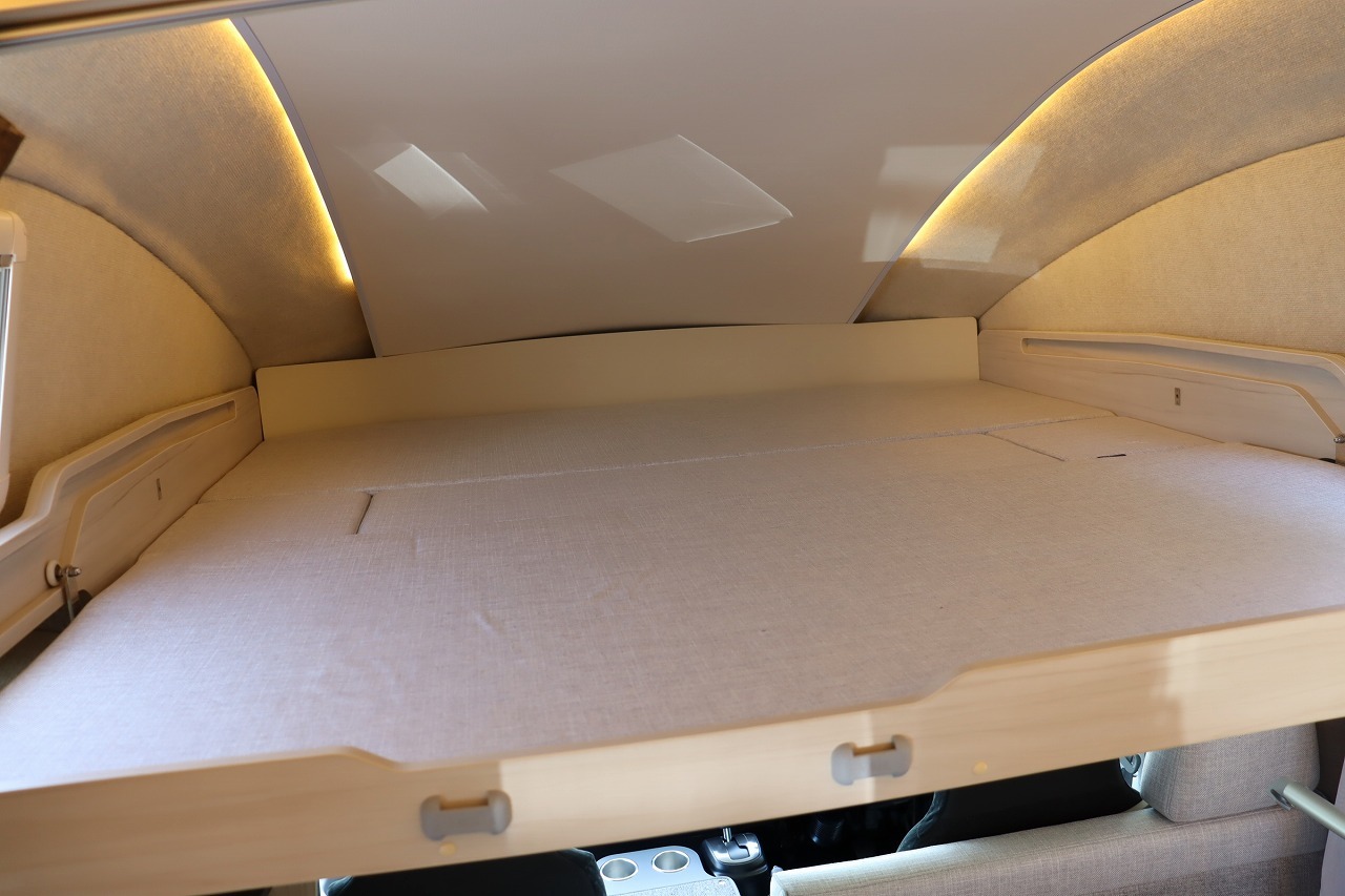 キャンピングカーキャブコン