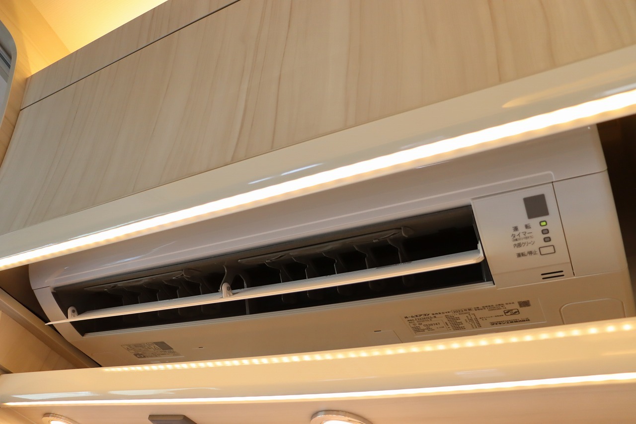 キャンピングカーキャブコン