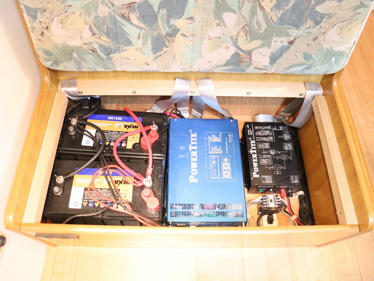 キャンピングカーキャブコン