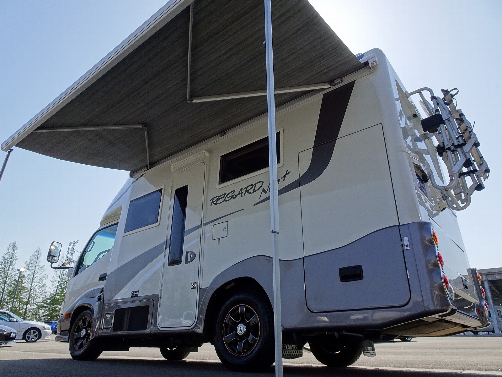 キャンピングカーキャブコン