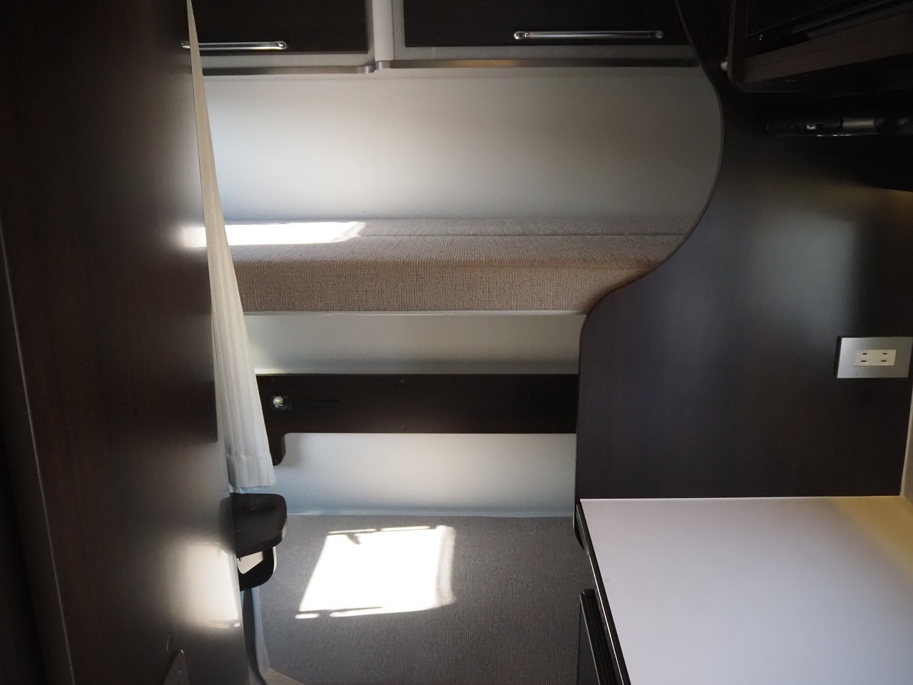 キャンピングカーキャブコン