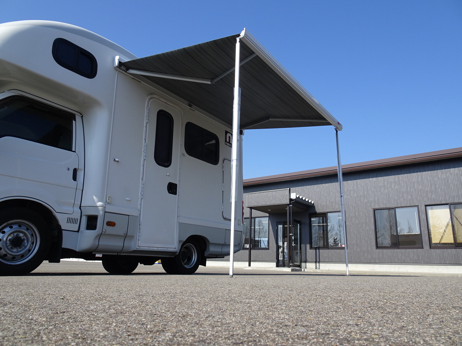 キャンピングカーキャブコン