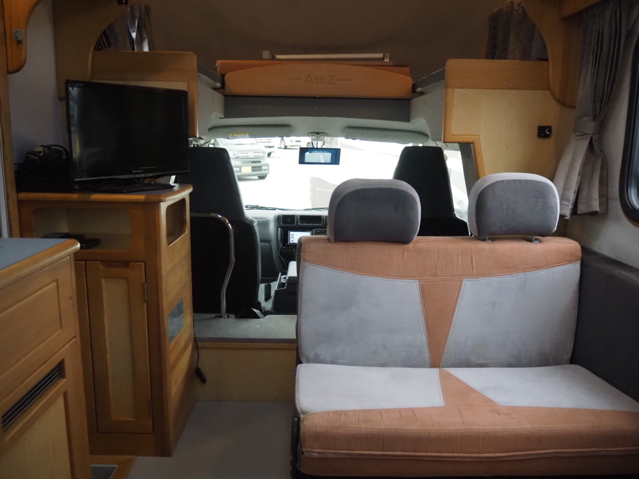 キャンピングカーキャブコン