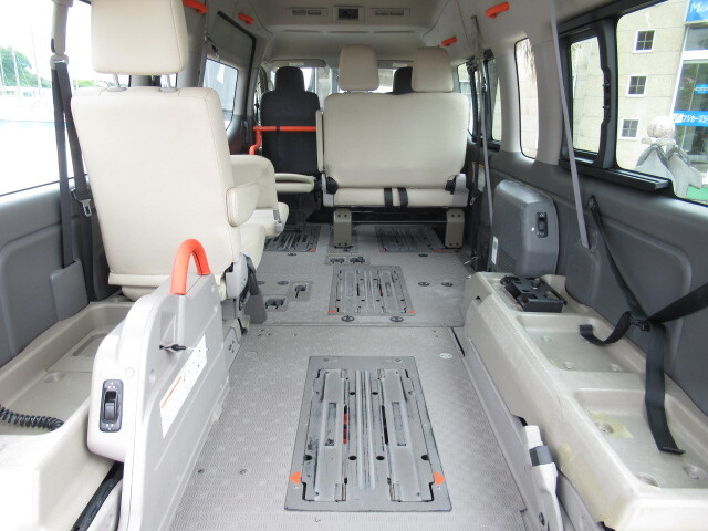日産NV350キャラバン