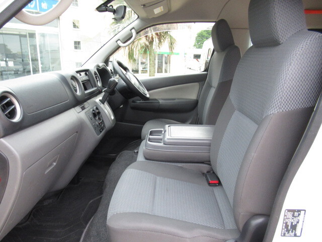 日産NV350キャラバン