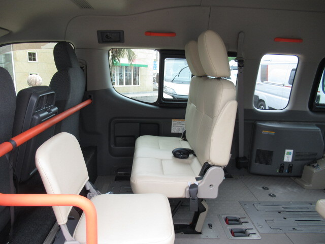 日産NV350キャラバン