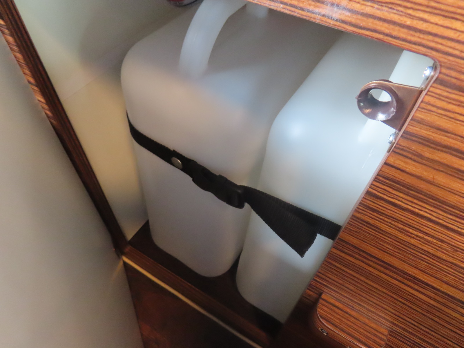 キャンピングカー軽キャンパー