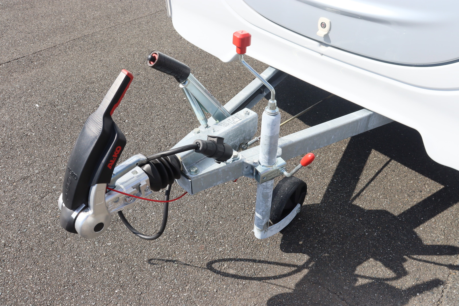 キャンピングカートレーラー