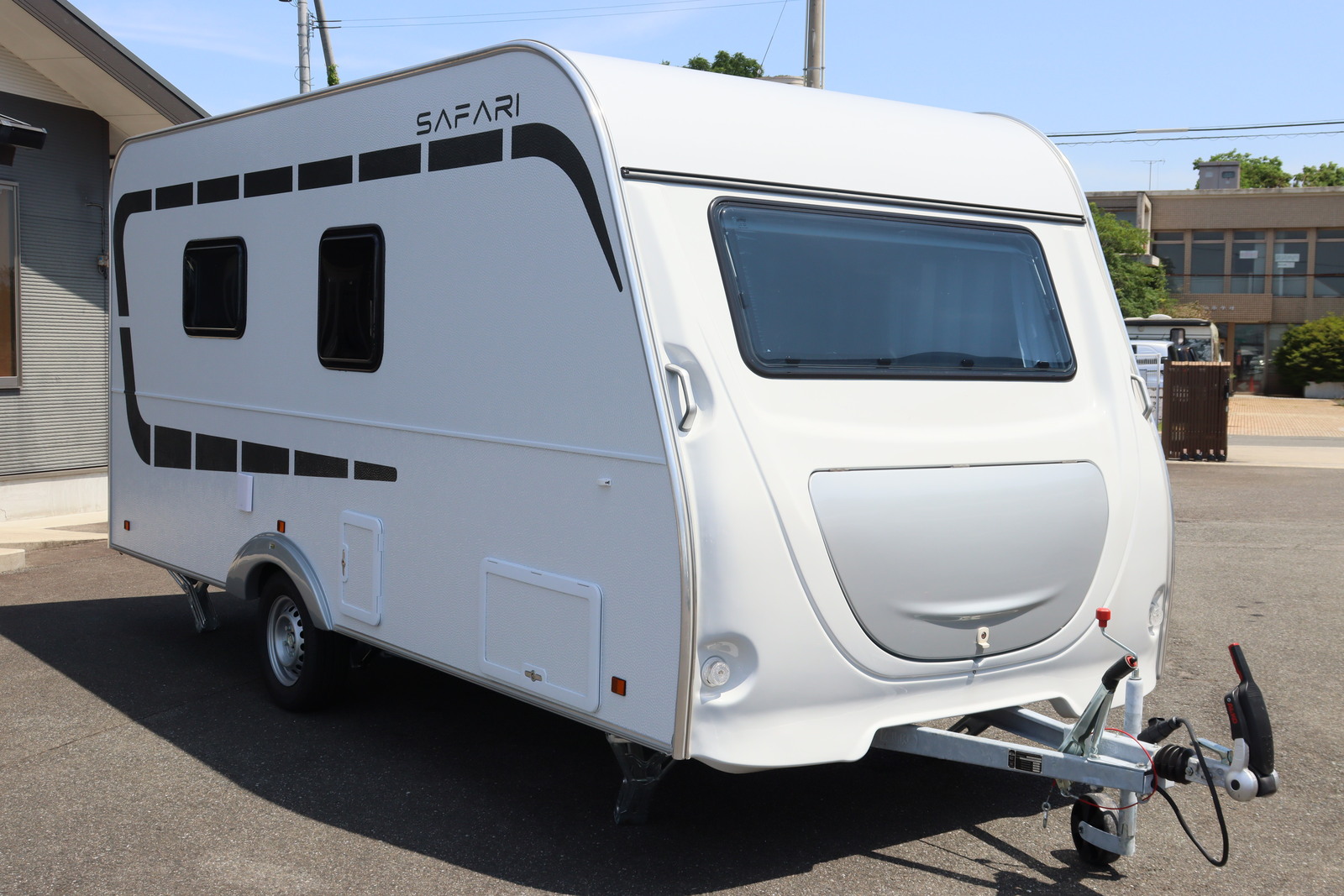 キャンピングカートレーラー