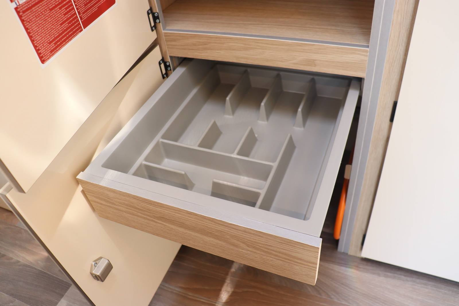 キャンピングカートレーラー