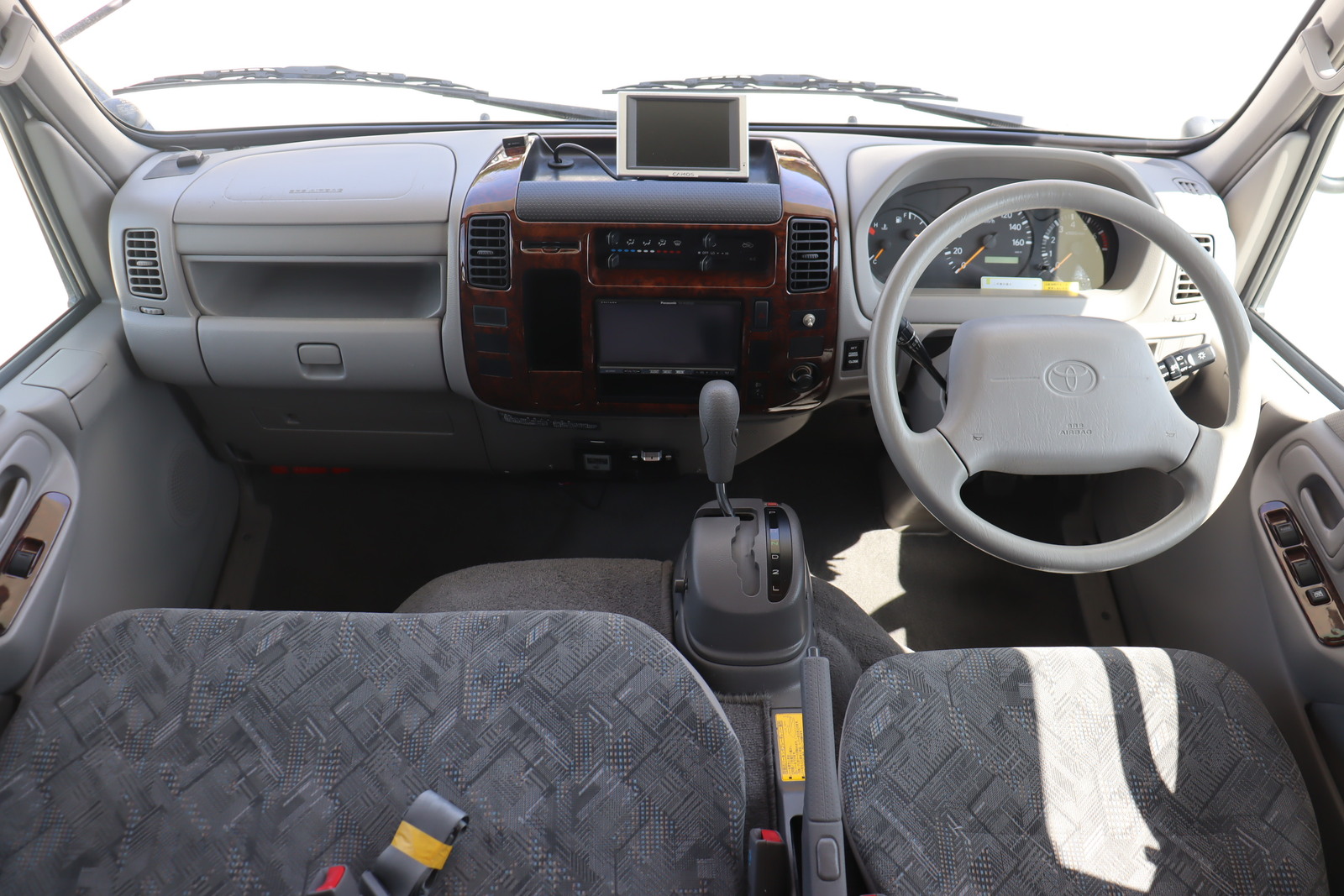 キャンピングカーキャブコン