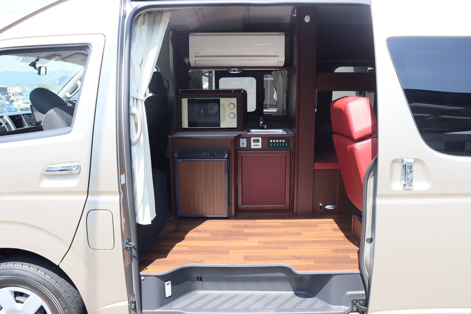 キャンピングカーバンコン