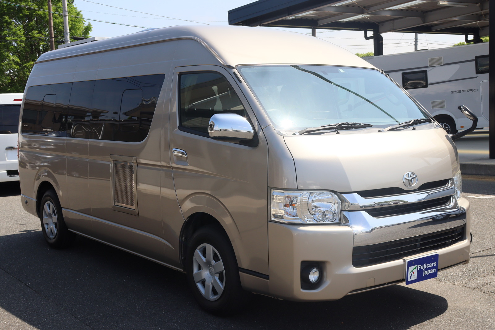 キャンピングカーバンコン